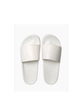 Onia Men’s Pool Slides.
